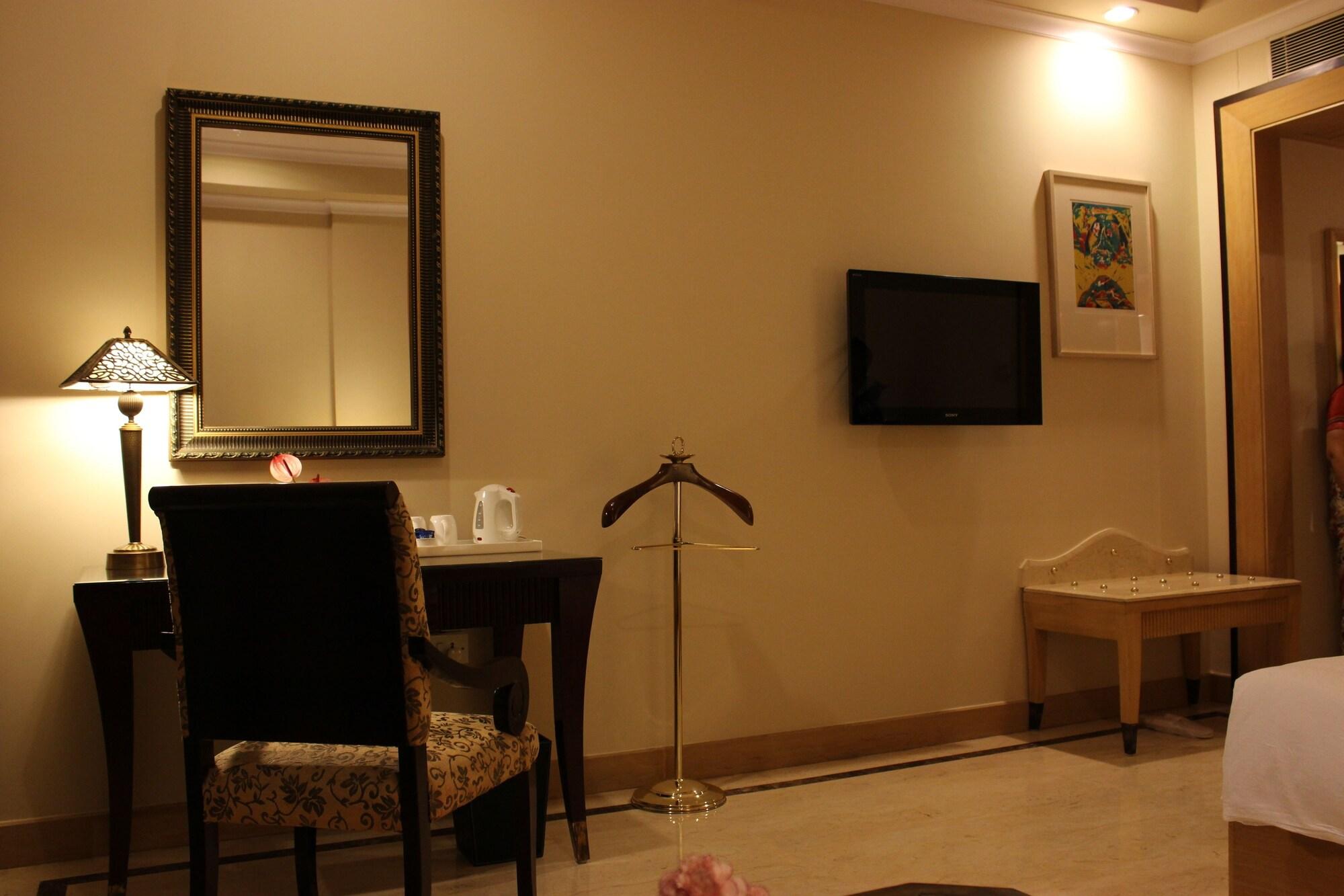 The Hans, New Delhi Exterior photo